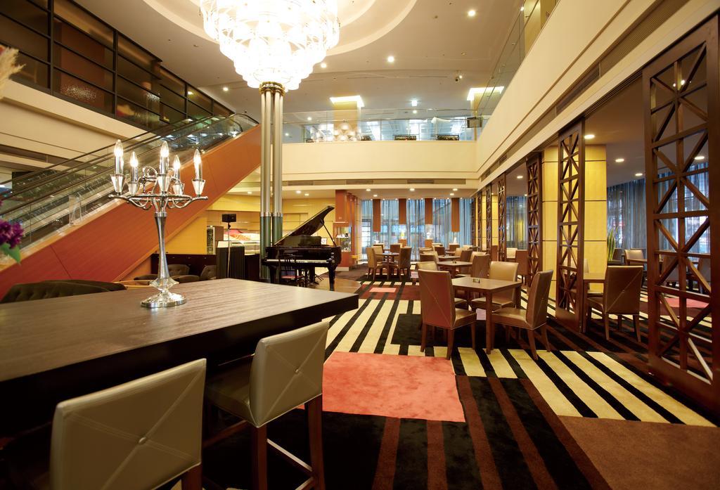 Keisei Hotel Miramare Чиба Екстериор снимка