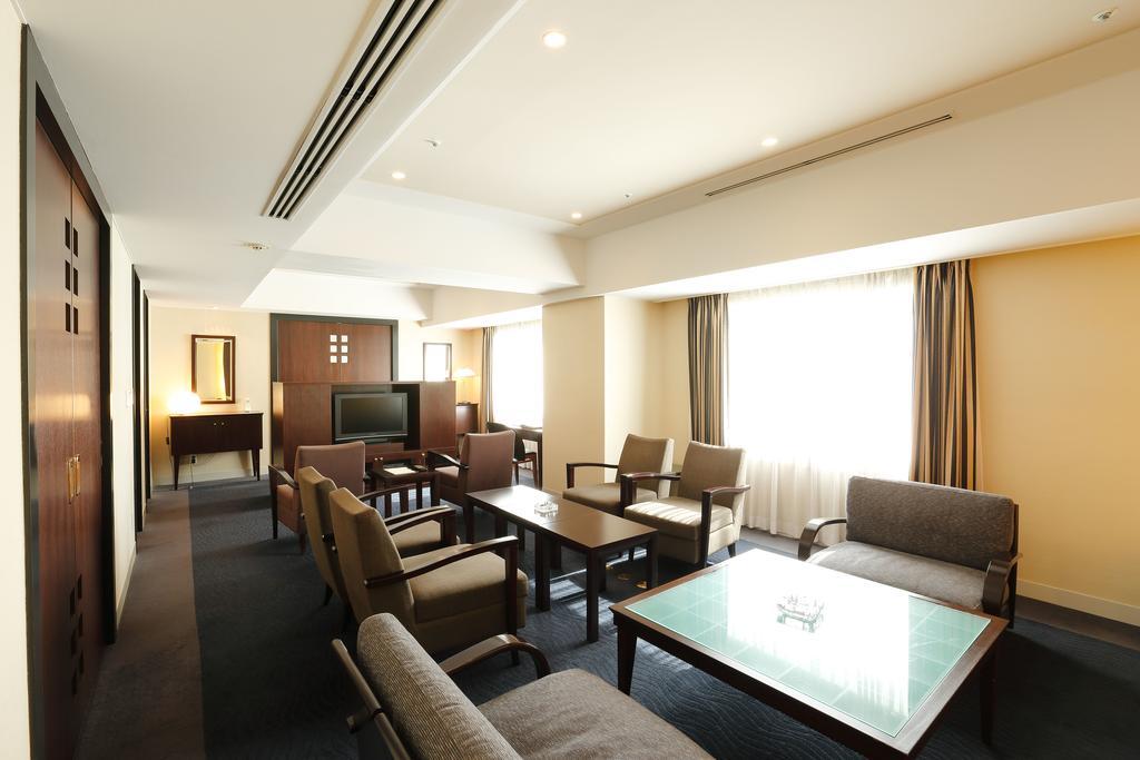 Keisei Hotel Miramare Чиба Екстериор снимка