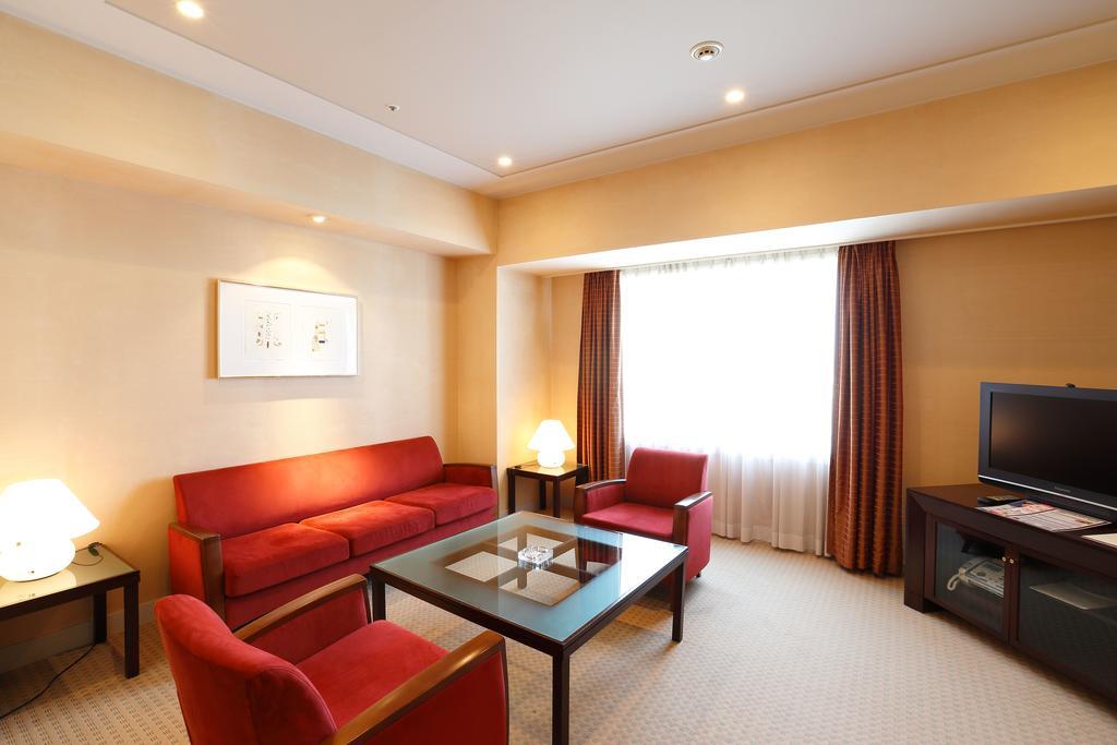 Keisei Hotel Miramare Чиба Екстериор снимка
