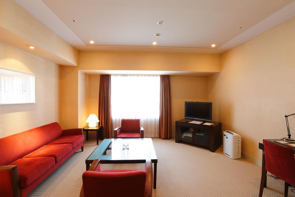 Keisei Hotel Miramare Чиба Екстериор снимка