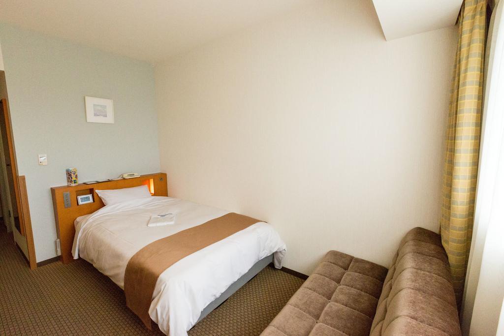 Keisei Hotel Miramare Чиба Екстериор снимка