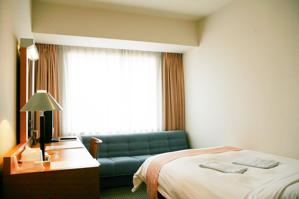 Keisei Hotel Miramare Чиба Екстериор снимка
